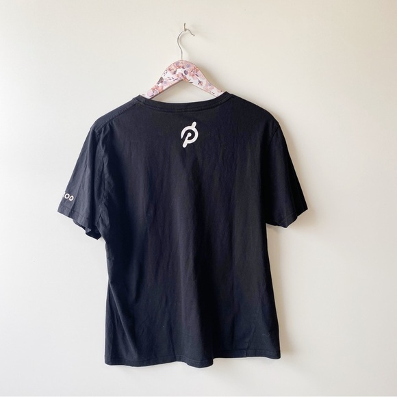 PELOTON Black Reach 100 Classic Short Sleeve Tee! Large - Picture 7 of 7